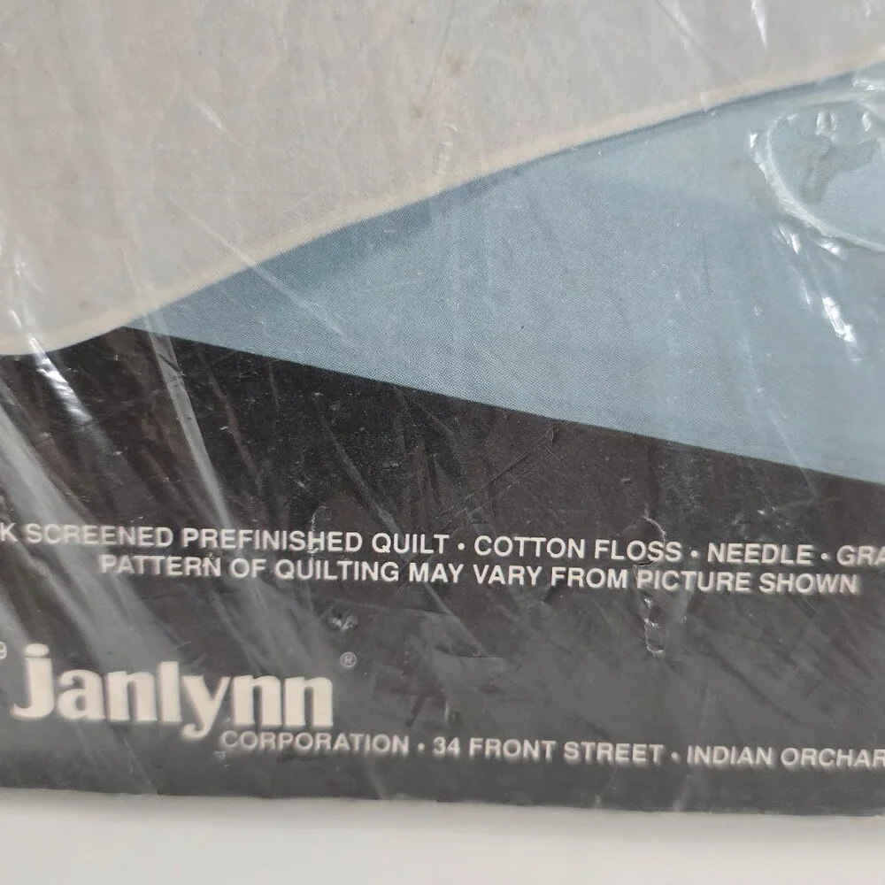 New Janlynn Vtg 1989 Printed-Cross Stitch Rocking Teddies Quilt Kit 34x43 NIP